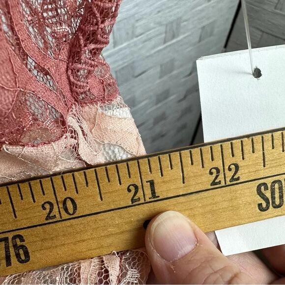 Charlotte Russe lace crop top pink stripes coquette girl whimsy Goth oversized - Picture 6 of 8